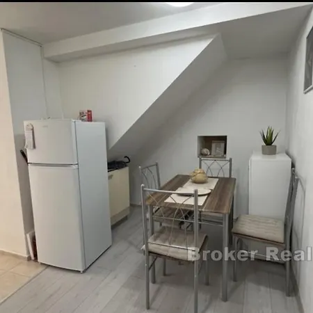 Apartment Victoria Kastela