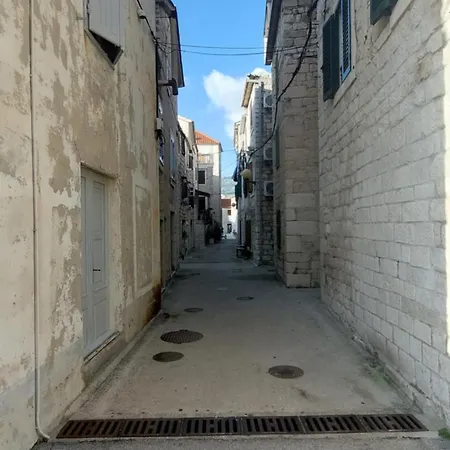 Victoria * Kastela