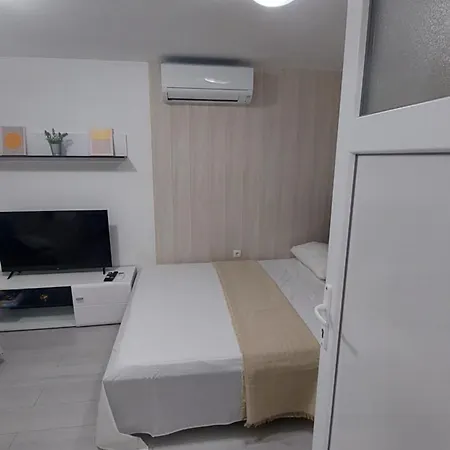 Victoria Apartment